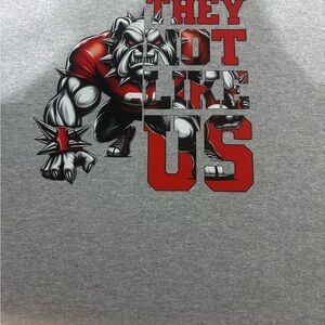 Gray Graphic Bulldog Tee